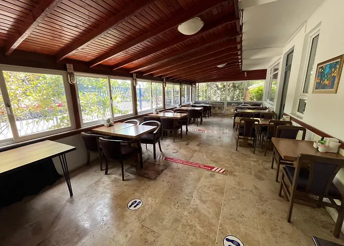 Hotel Lunay